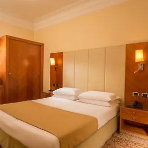 Opera 3*, Rome Italie